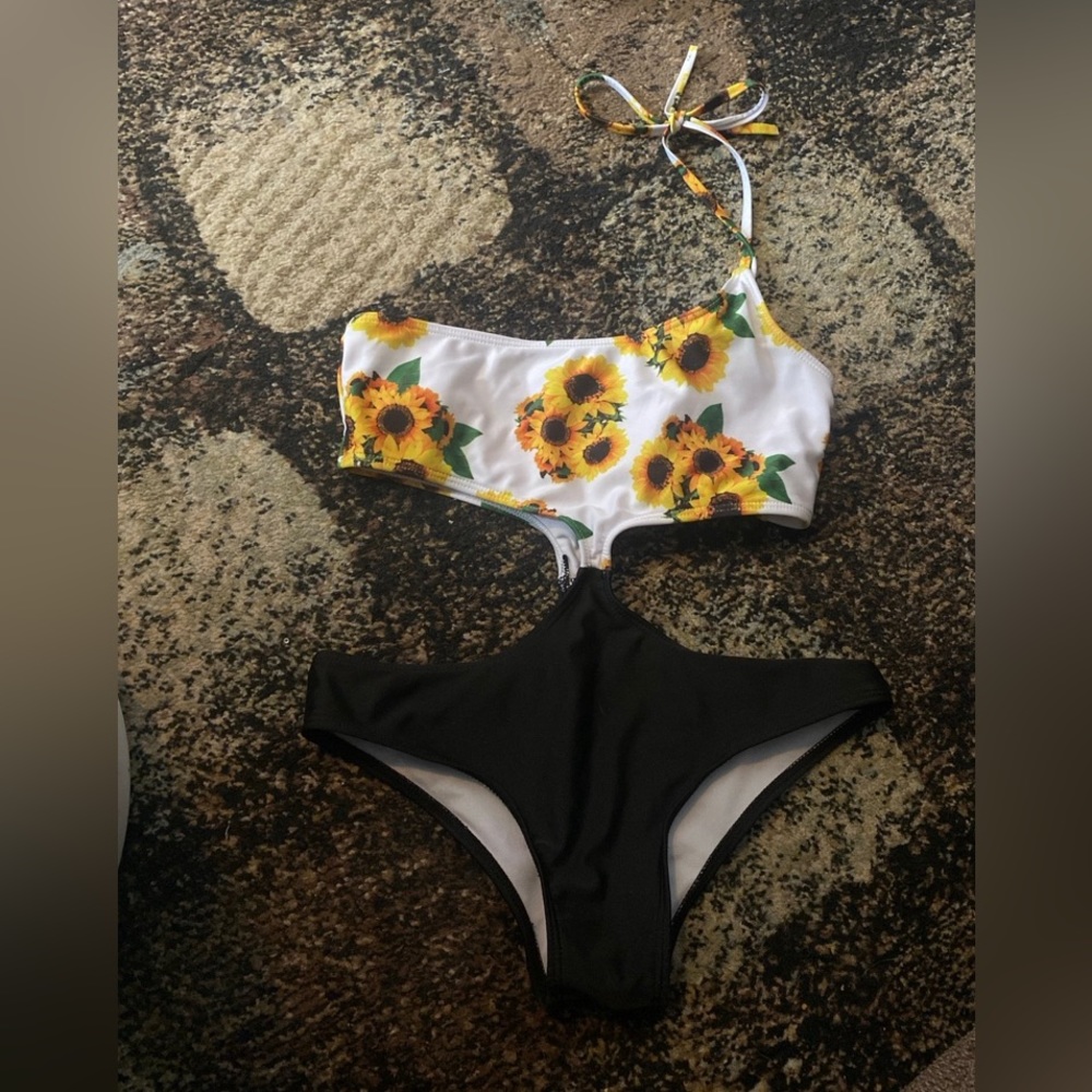 Girls bathing suit